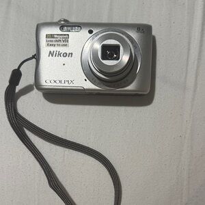 Nikon COOLPIX Silver Compact Camera
